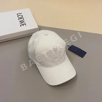 프라다 3D 자수 로고 야구모자 84745