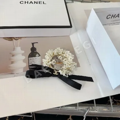 샤넬 미니 진주 헤어타이 183606