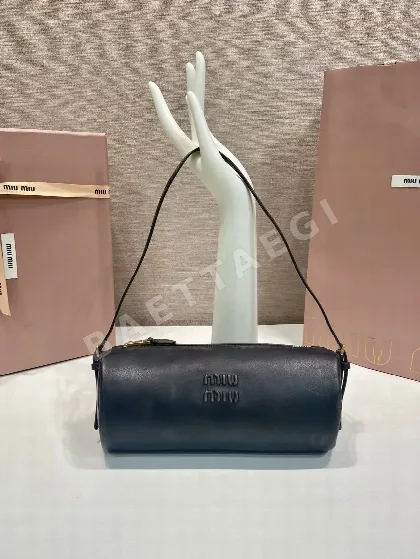 미우미우 빈티지 램스킨 나파 가죽 숄더백 5NE851