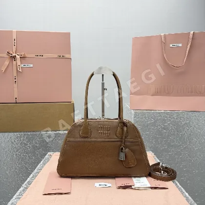 미우미우 캐러멜 브라운 볼링백 68544