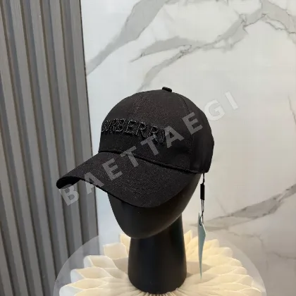 버버리 자수 베이스볼 캡 81923