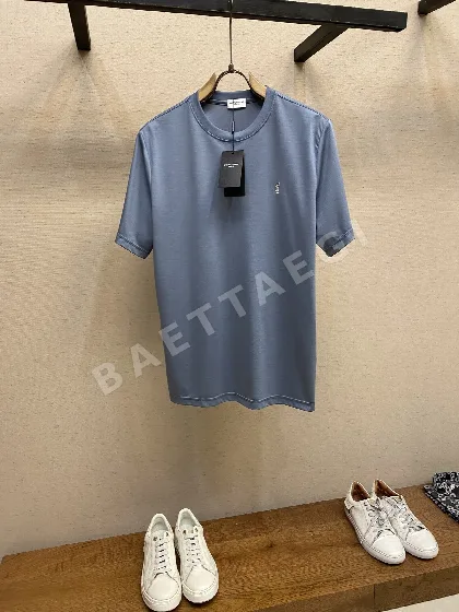 생로랑 남성 더스티 블루 자수 반팔 티셔츠 132292
