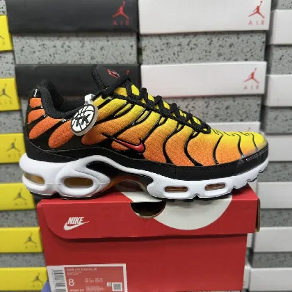 나이키 [TK] 에어 맥스 플러스 블랙 오렌지 화이트 HF0552-001 201974 Nike Air Max Plus Sunset