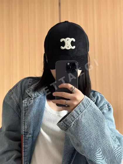 셀린느 벨벳 코듀로이 야구모자 83561