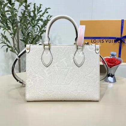 루이비통 ONTHEGO 크림 화이트 가방 M46569