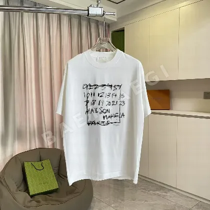 마르지엘라 워시 가공 데미지 반팔 티셔츠 88725
