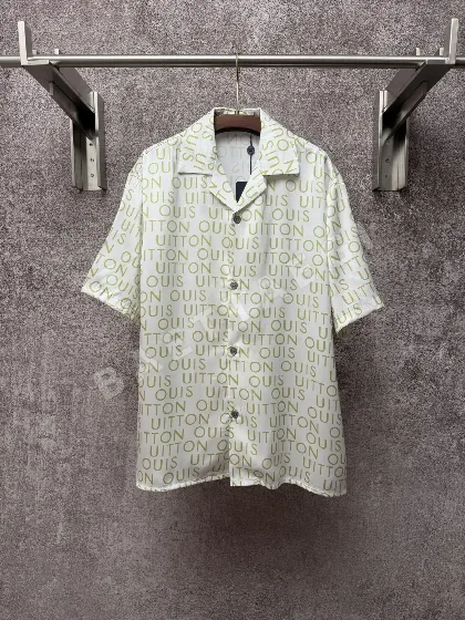 루이비통 모노그램 프린트 실크 반팔 셔츠