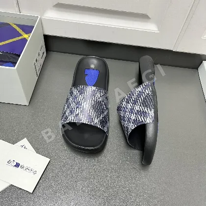 버버리 체크 샌들 113410