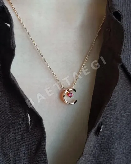 샤넬 다이아몬드 장식 핑크 다이아몬드 목걸이 68951