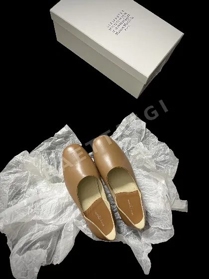 마르지엘라 미니멀 스퀘어 토 슬립온 신발 9167