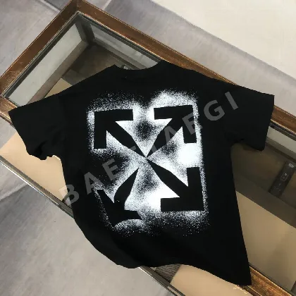 오프화이트 크루넥 남성 반팔 티셔츠 87172