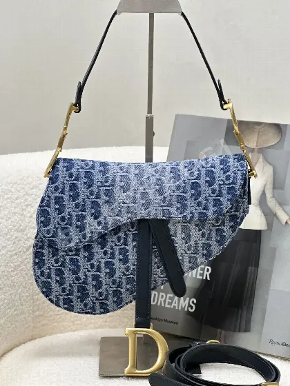 디올 모노그램 패턴 핸드백 106289