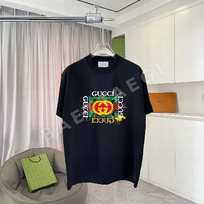 구찌 퍼스널라이즈드 레터 로고 반팔 티셔츠 51293