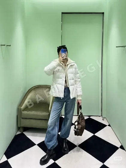 프라다 스탠드 카라 여성 숏 패딩 재킷 202707