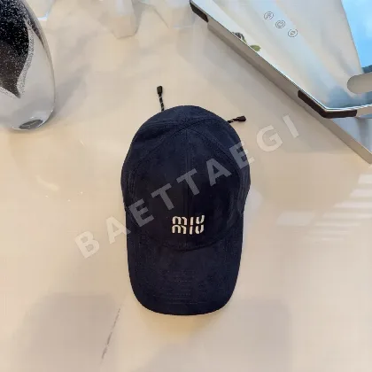 미우미우 스웨이드 드로스트링 모자 81380