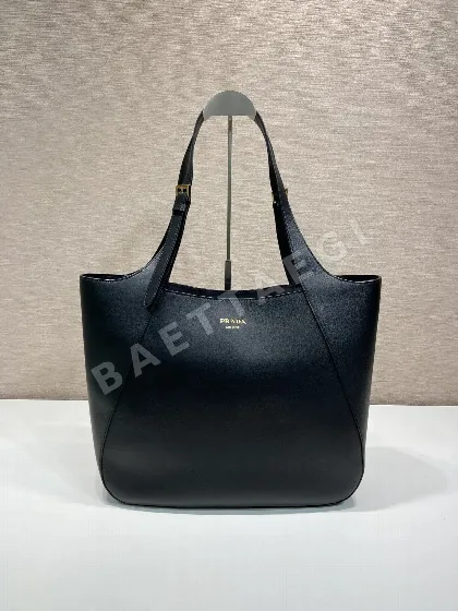 프라다 그레인 가죽 와이드 토트백 1BG512
