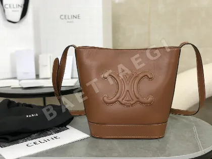 셀린느 트리옴프 가죽 버킷백 86525