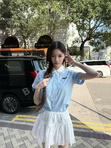 미우미우 피터팬 카라 레이스 배색 반팔 셔츠