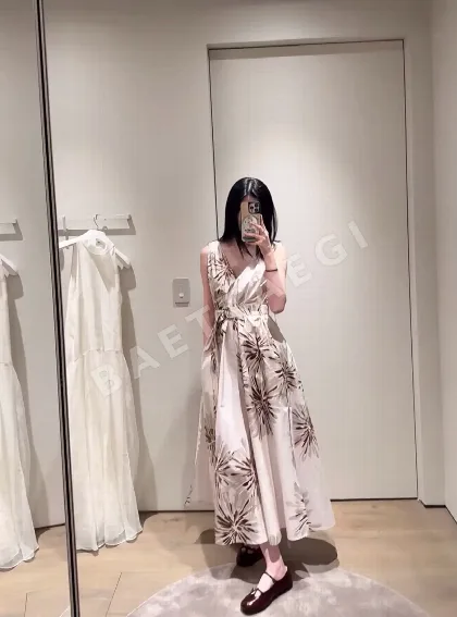 브루넬로쿠치넬리 홀터넥 플레어 원피스 135379