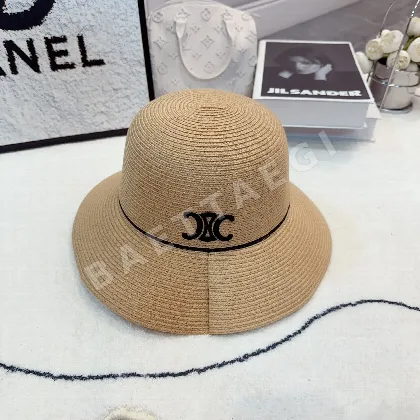 셀린느 3D 개선문 문양 접이식 선햇 83334