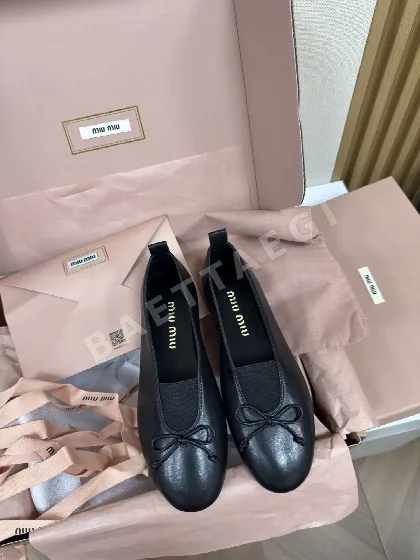 미우미우 나파 램스킨 발레 슈즈 88982