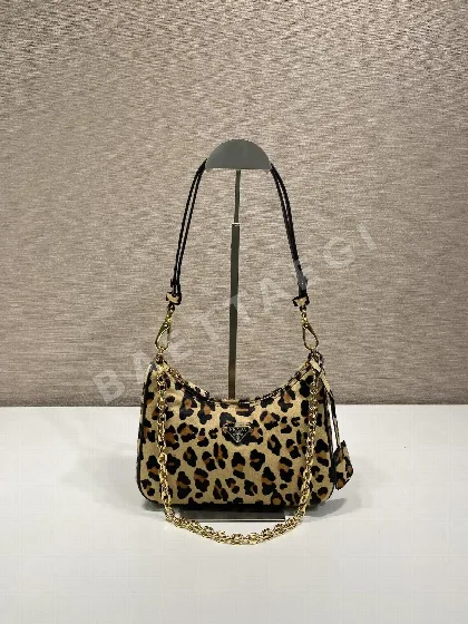 프라다 레오파드 패턴 호보 가방 1BC204