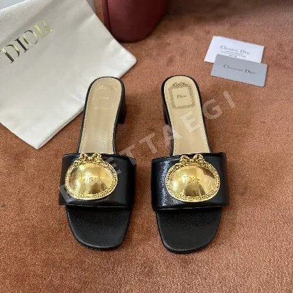 디올 디웨이 뮬 로고 디테일 188078