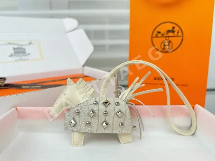 에르메스 크로커다일 가죽 리벳 키링 124457