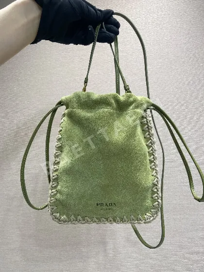 프라다 우븐 스웨이드 스마트폰 클러치 가방 1ZT092