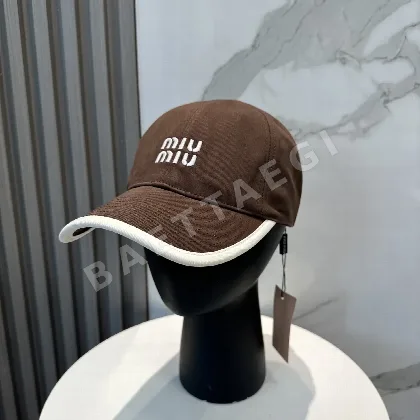 미우미우 자수 베이스볼 모자 118577