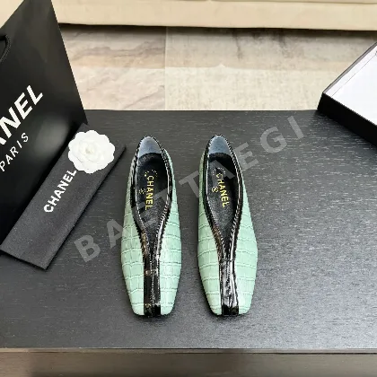 샤넬 26C 더블 C 장식 컬러블록 플랫슈즈 98639