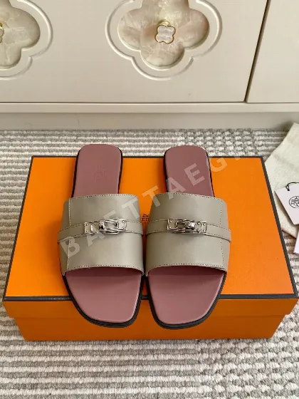 에르메스 줄리아 샌들 112798