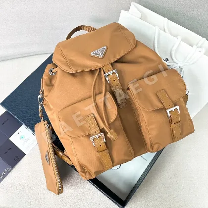 프라다 나일론 백팩 1BZ811