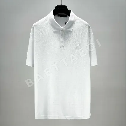 루이비통 LV 로고 자수 남성 반팔 티셔츠 113693