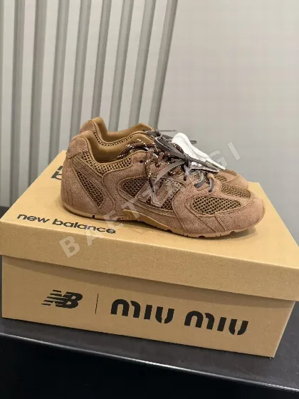 미우미우 메시 소재 캐주얼 신발 99370