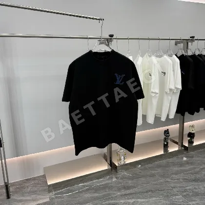 루이비통 진공 자수 반팔 티셔츠 71782