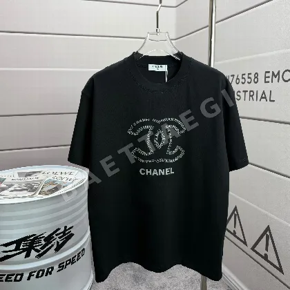 샤넬 클래식 레터 3D 실리콘 가공 코튼 반팔 티셔츠 86825