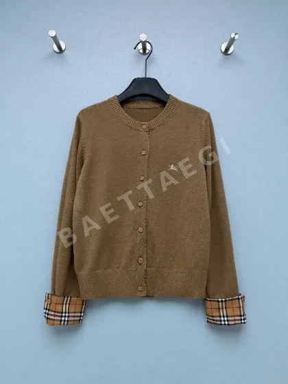 버버리 크루넥 크롭 가디건 154592