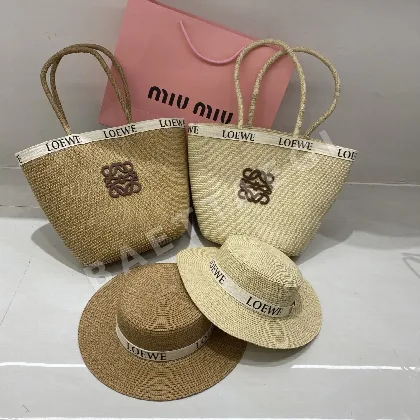 로에베 플랫 햇 모자 120014
