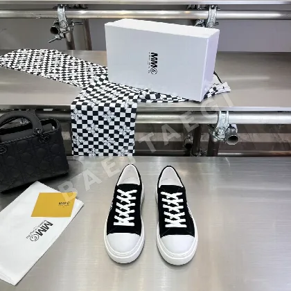 마르지엘라 소가죽 스웨이드 캐주얼 스니커즈 9071
