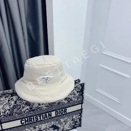 프라다 퀼팅 버킷햇 모자 84805