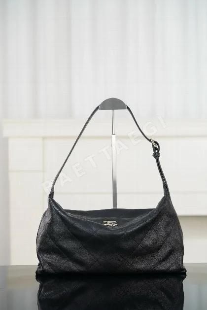 샤넬 초콜릿 언더암백 블랙&골드 라지 가방 86722