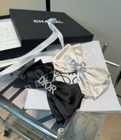 디올 CD 클립 헤어악세사리 184365