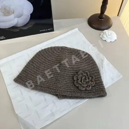 샤넬 카멜리아 패턴 비니 모자 185674