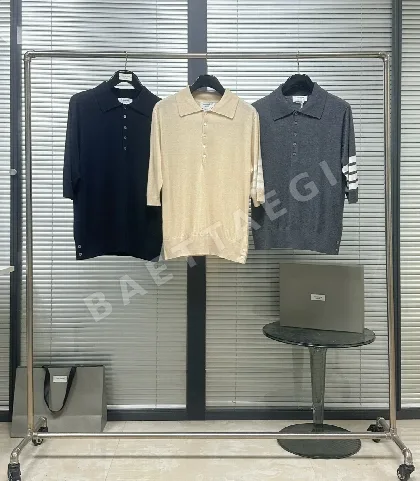 톰브라운 울 반팔 폴로셔츠 142833