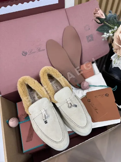 로로피아나 코요테 퍼 수제 신발 93301