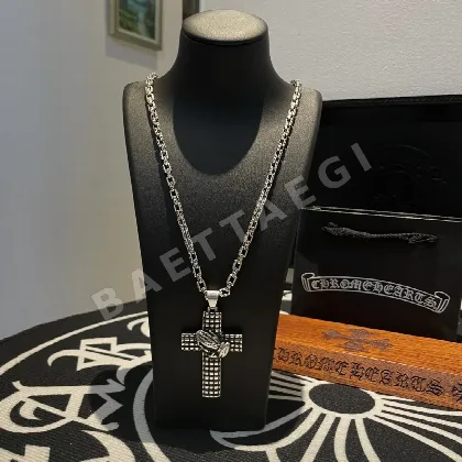 크롬하츠 레터 크로스 펜던트 목걸이 125553