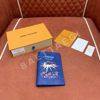 루이비통 파란색 여권 지갑 M25967