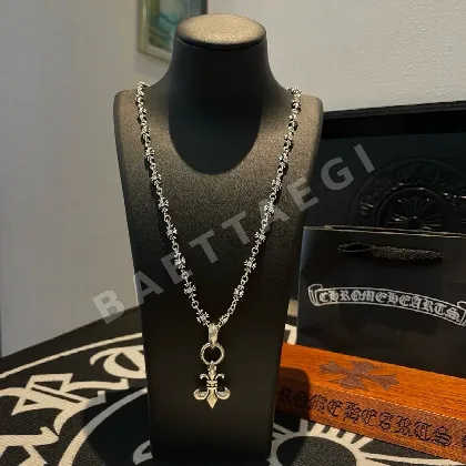 크롬하츠 화이트 다이아몬드 크로스 플라워 목걸이 62795