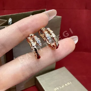 불가리 세르펜티 다이아몬드 스터드 귀걸이 197701